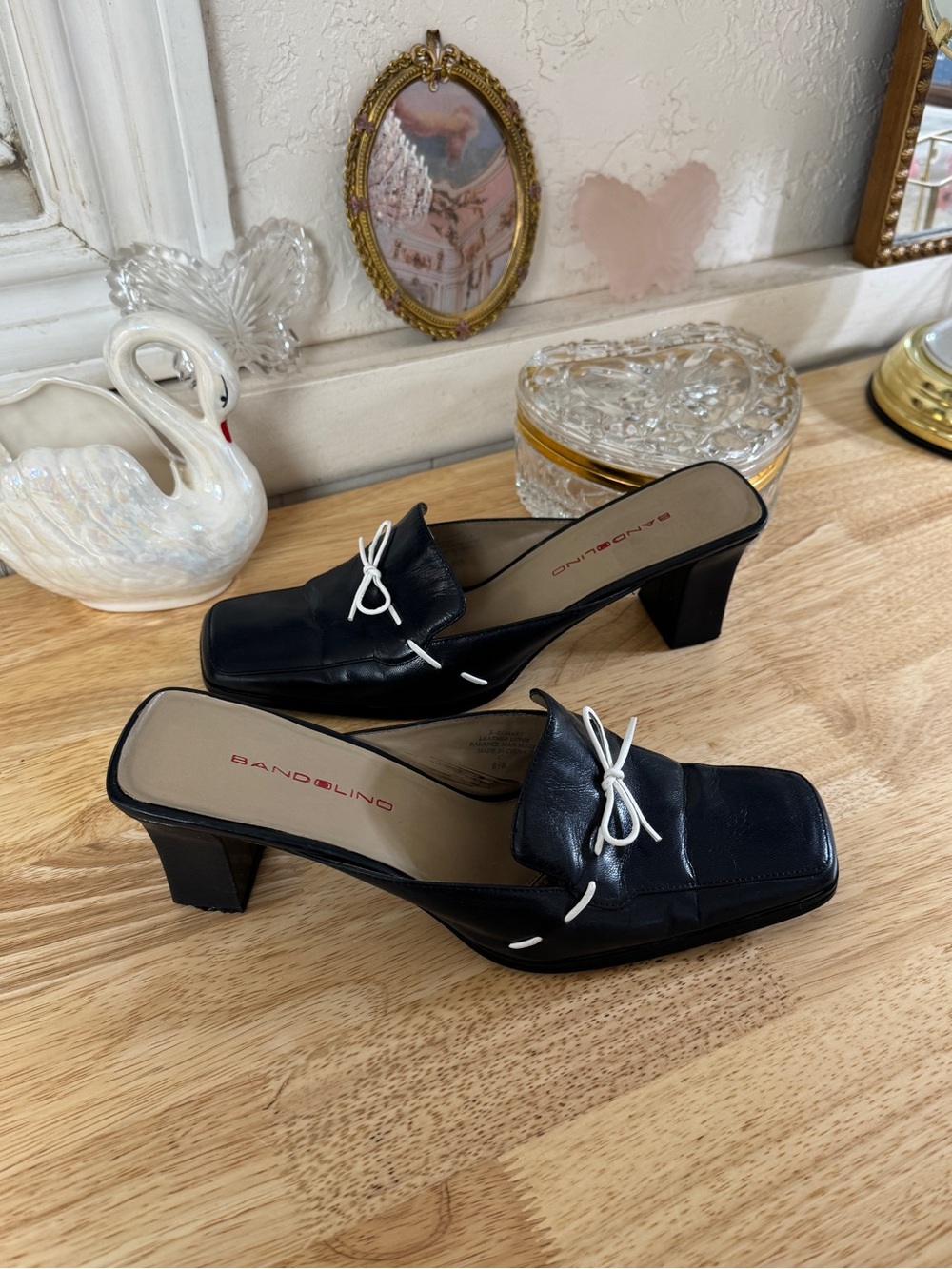 Bandolino Y2K Kitten Heel Mules Size 8.5 | Navy Square Toe Bow Slides Pumps - Picture 4 of 12